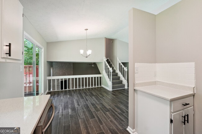 Building Photo - 1819 Singer Way