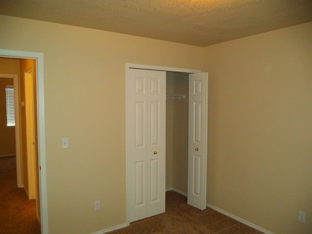 Building Photo - 685 W Tern Dr