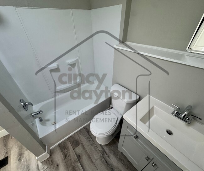 Building Photo - 314 Charles St