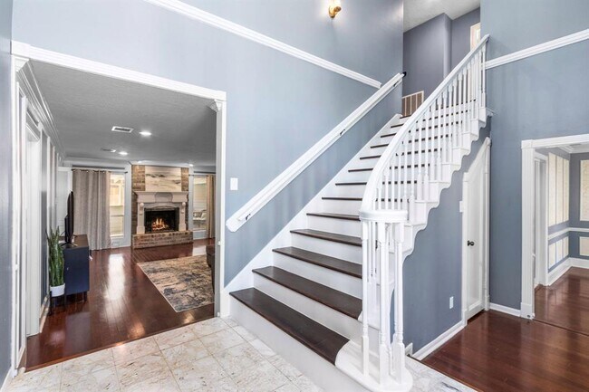 Building Photo - 1606 Rustic Knolls Dr