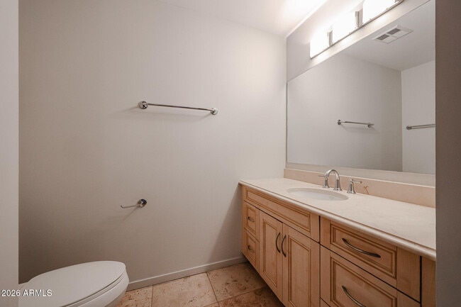 Building Photo - 7137 E Rancho Vista Dr