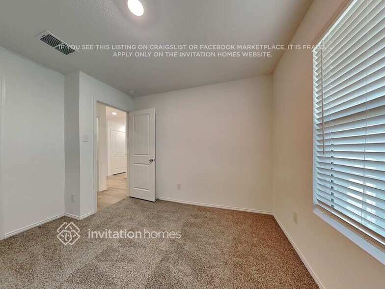 Building Photo - 10637 Sewell Cir