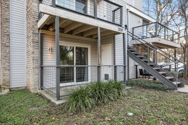 Building Photo - 2119 Oxford Ave