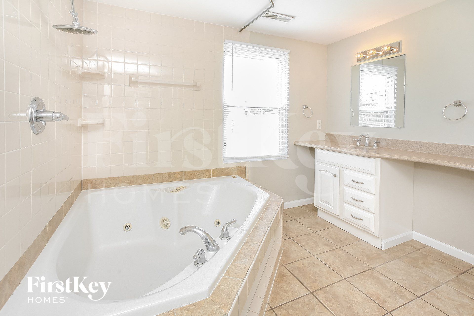 Building Photo - 3312 S Parker Ave