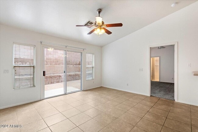 Building Photo - 3305 N Everest