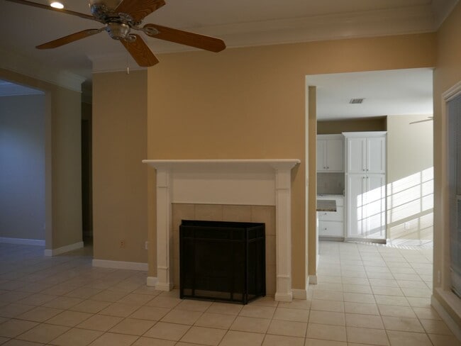 Building Photo - Beautiful Home in Hahira!!