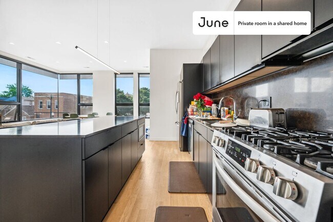 Building Photo - Room in Shared 4 bed/3 bath home