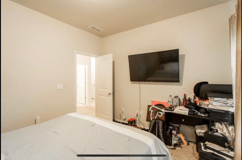 Building Photo - 974 Thibideau Ct