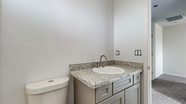 Building Photo - 2352 Karen Ct