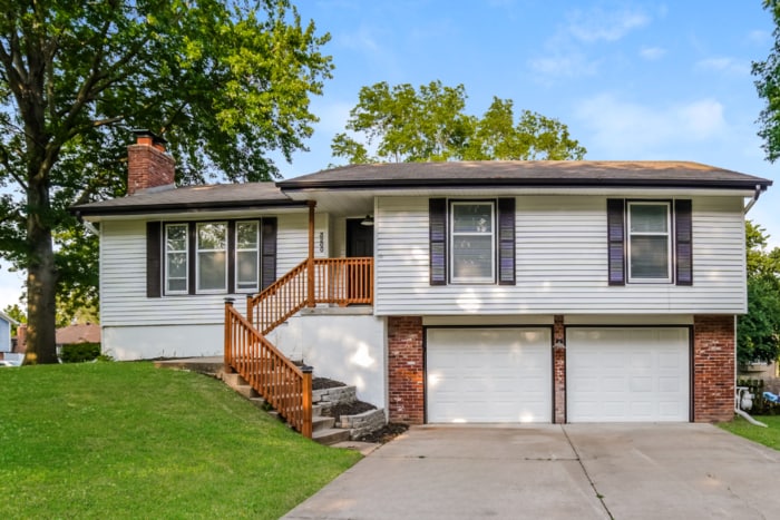 Primary Photo - 3200 SE 6th Ct