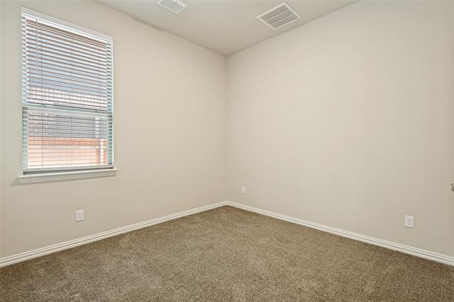Building Photo - 3909 Chesapeake Ln
