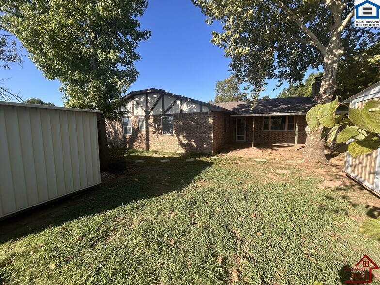 Building Photo - 2313 NW 75th St