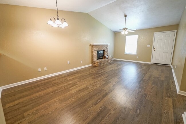 Building Photo - 2380 Hartsfield Way