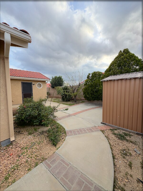 Building Photo - 37029 Dawson Dr