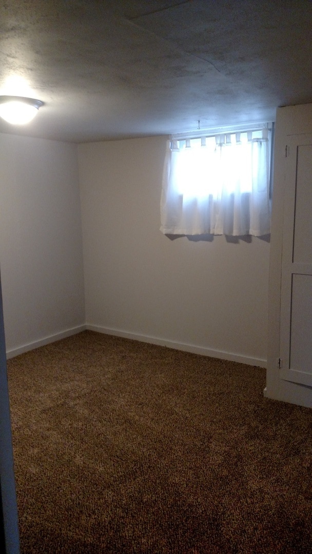 Building Photo - 4 Bedroom close to downtown, bike and walk...