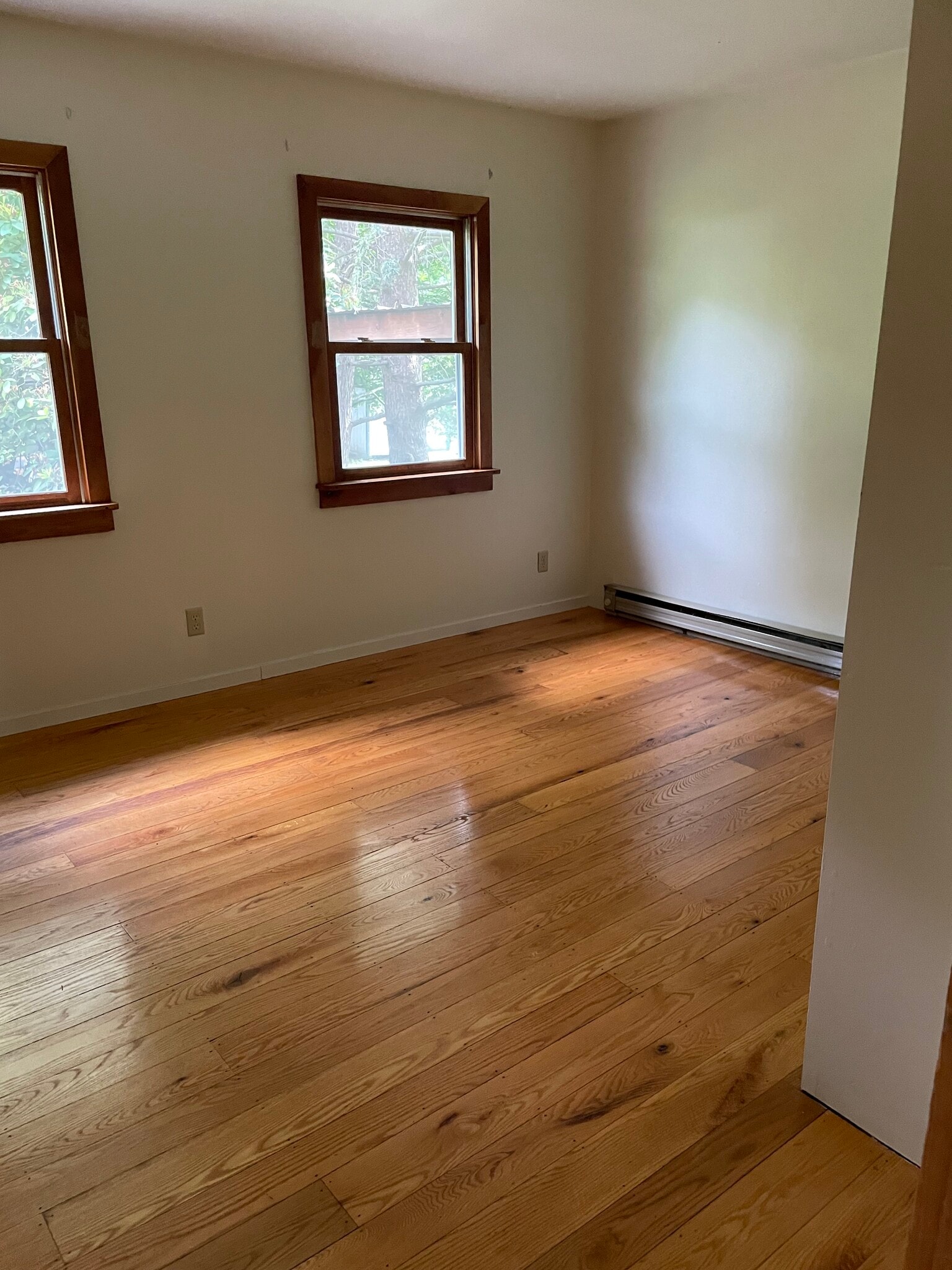 Building Photo - 202 W Pine St