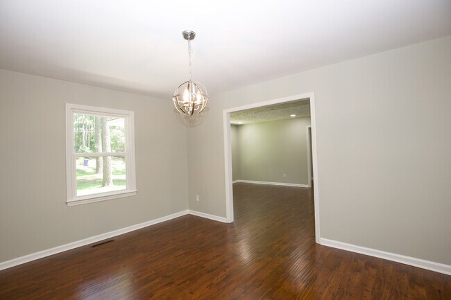 Building Photo - Southern Pines Retreat: Cozy 3-Bedroom Hom...