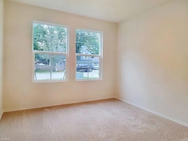 Building Photo - 14504 Fitzgibbon Dr