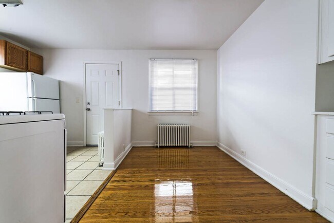 Building Photo - 8255 S Maryland Ave