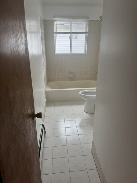 Another View of Bathroom #1 - 17814 146th Ter