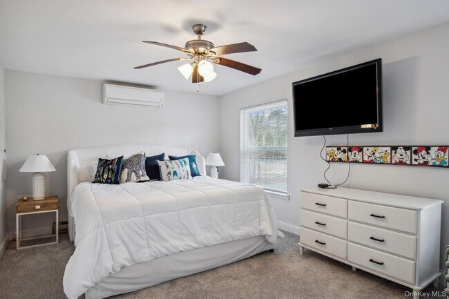 Building Photo - 30 Squires Blvd