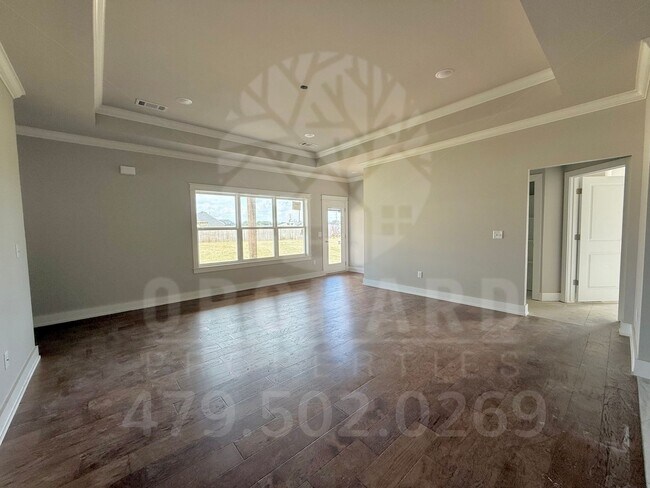 Building Photo - 2007 E Brookview Dr