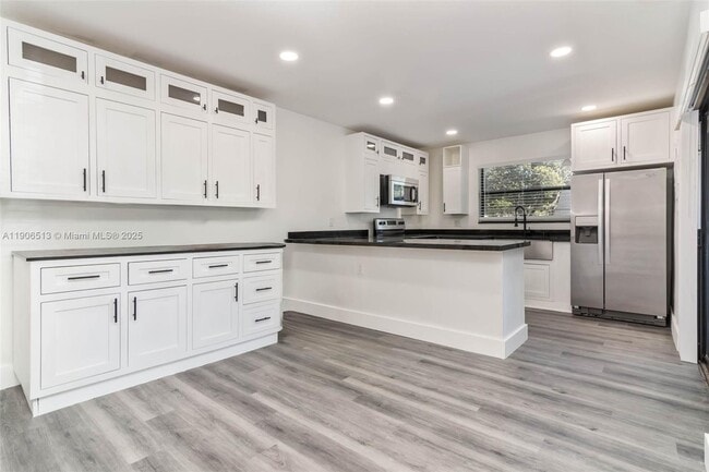 Building Photo - 14209 SW 94th Cir Ln