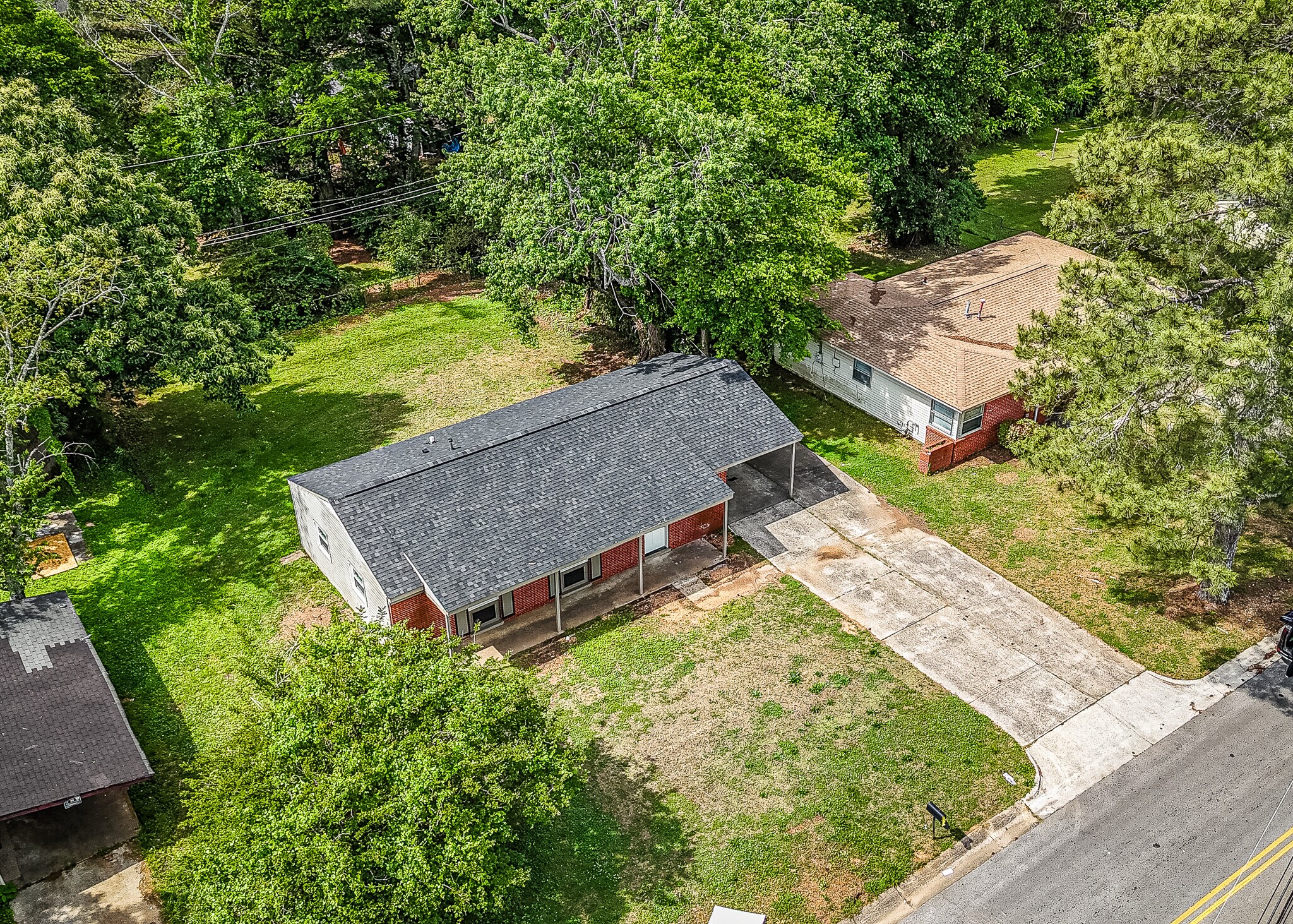 Building Photo - 2239 Norwood Dr NW