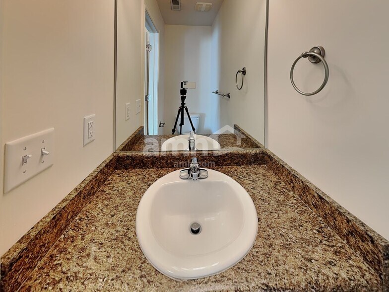 Building Photo - 247 Boston Dr