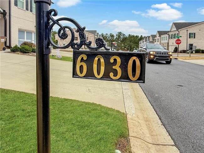 Building Photo - 6030 Stella Dr