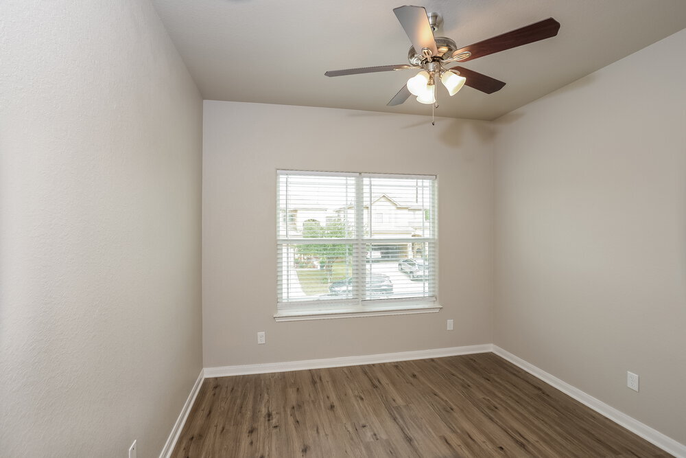 Building Photo - 12406 Jacobs Pond