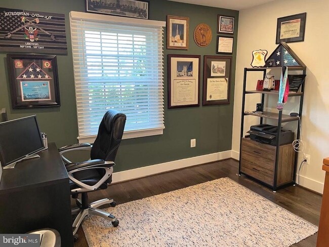 Building Photo - 7308 Idylwood Rd