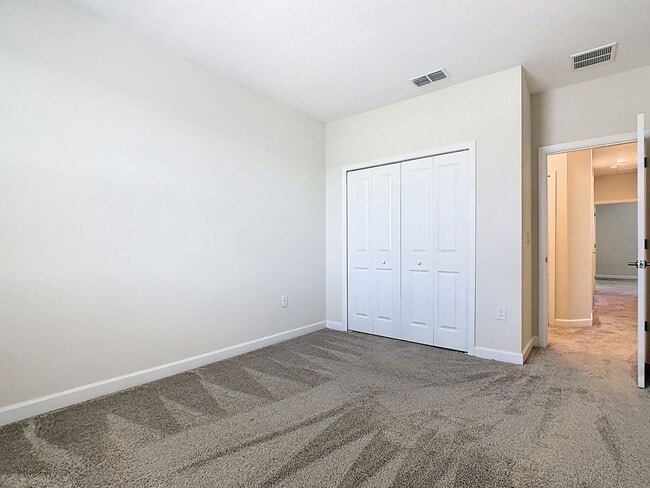 Building Photo - Two Story townhome in Storey Lake  community