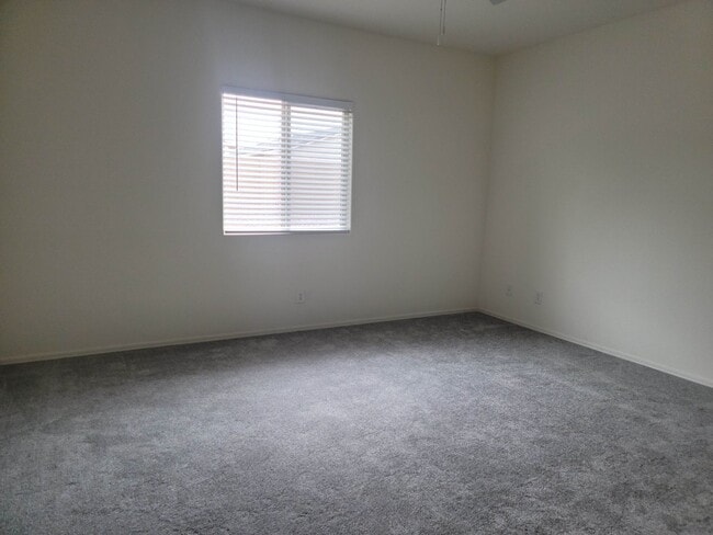 Building Photo - 3 bedroom cul-de-sac home in the Villago Community!