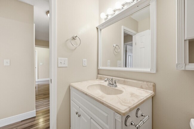 Building Photo - 266 Honeysuckle Way