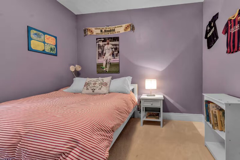 Building Photo - 61 St James Pl