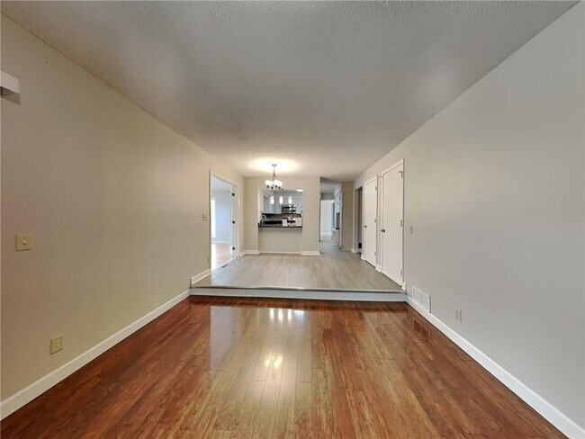 Building Photo - 8525 Ivywood Ave S