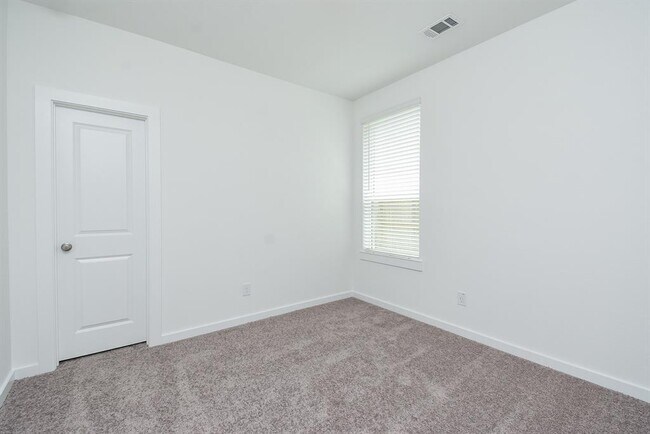 Building Photo - 5115 Murillo Dr