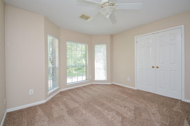 Building Photo - 623 Airybrook Ln