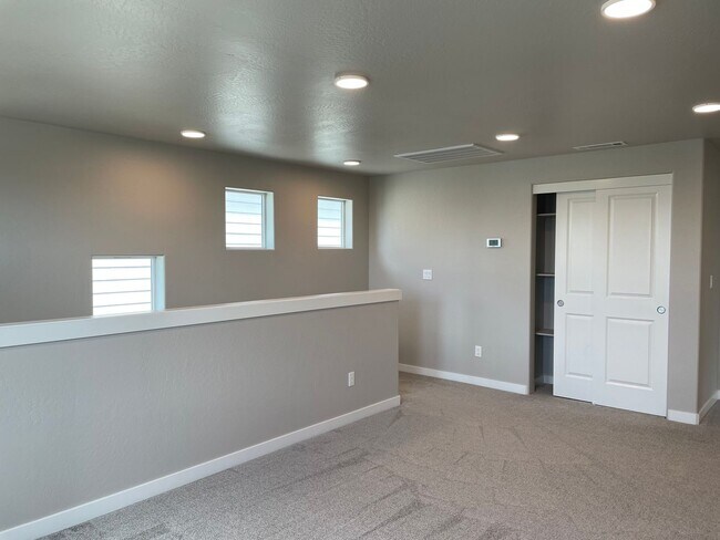 Building Photo - 1131 Rutherford Dr