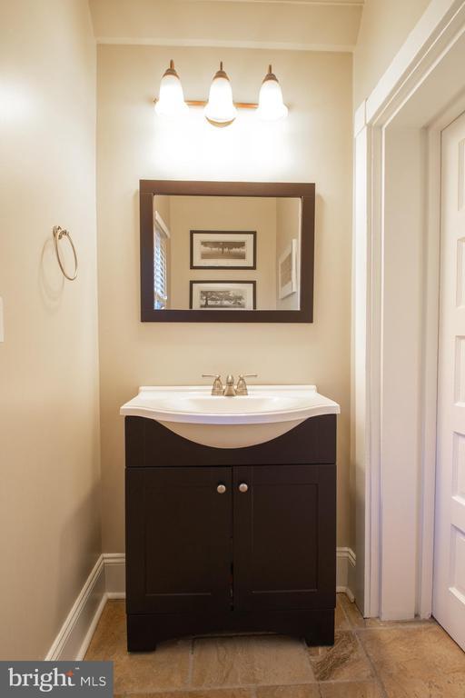 Building Photo - 2215 N Harrison St