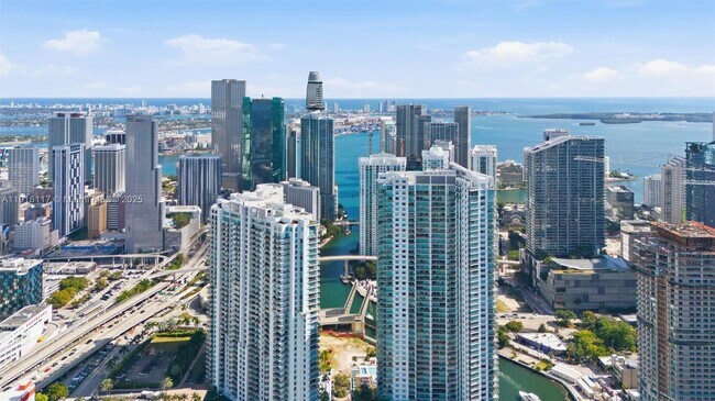 Building Photo - 92 SW 3rd St