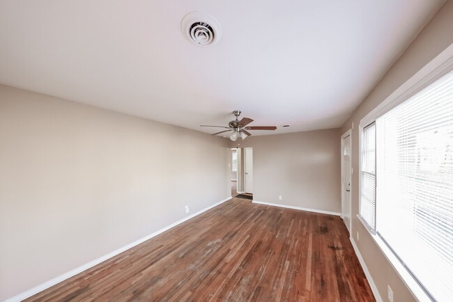 Building Photo - 2568 Forestdale Blvd