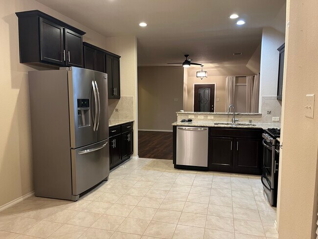 Building Photo - 9905 Cottontail Ln