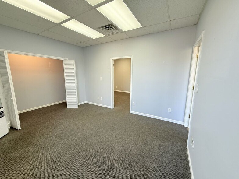 Building Photo - 311 N Jackson St