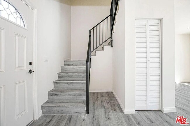 Building Photo - 6817 Bertrand Ave