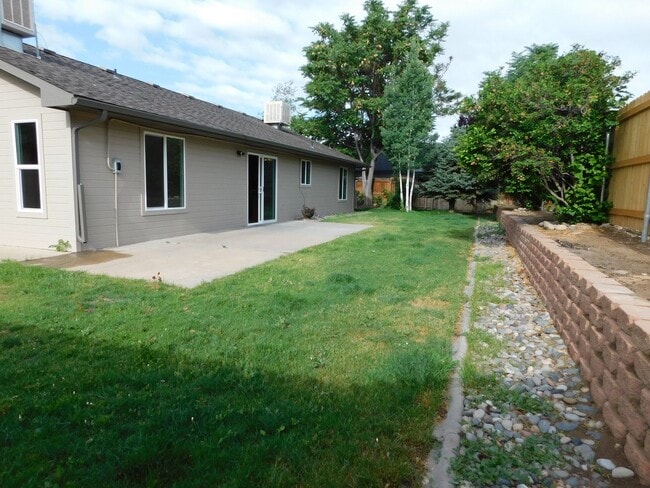 Building Photo - Recent Remodel