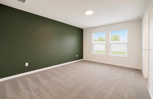 Building Photo - 672 Sand Pne Ln
