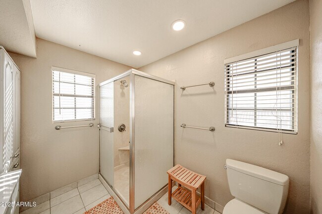 Building Photo - 5440 W Beryl Ave