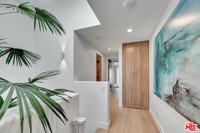 Building Photo - 6442 Lunita Rd